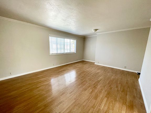 3rd image of 225 4th Ave APT 2