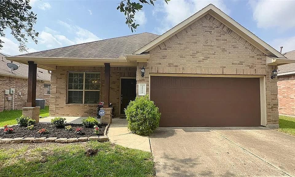 1st image of 18219 Redoak Manor Ln