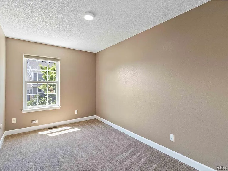 19713 Applewood Ct — Photo 17