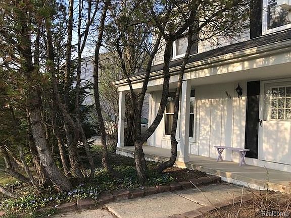 2nd image of 19404 Scenic Harbour Dr