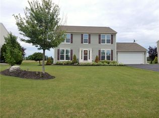 1433 Emma Ln, Farmington, NY 14425