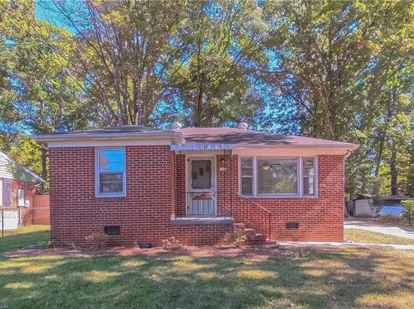 1406 Bridges Dr, High Point, NC 27262