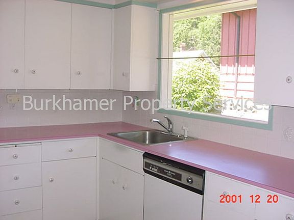 3rd image of 603 Eklund Ave