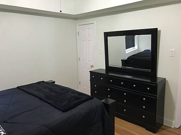 4th image of 3565 W Lyndale St #3EU