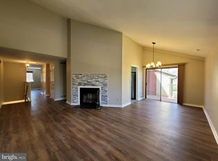 206B Cypress Point Cir #206B, Mount Laurel, NJ 08054