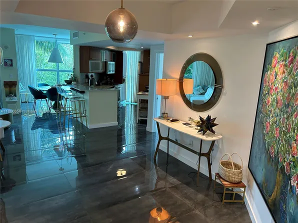 110 Washington Ave APT 2421, Miami Beach, FL 33139