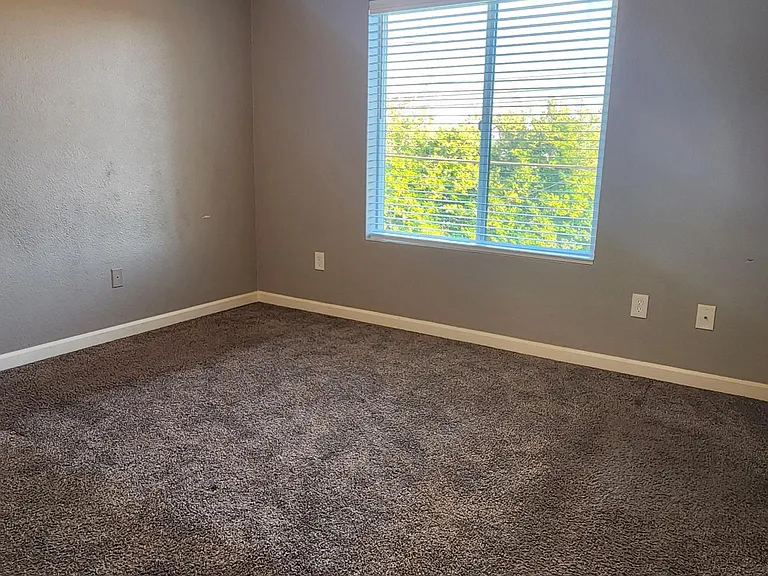 3721 Hoyt Ave #203 — Photo 5