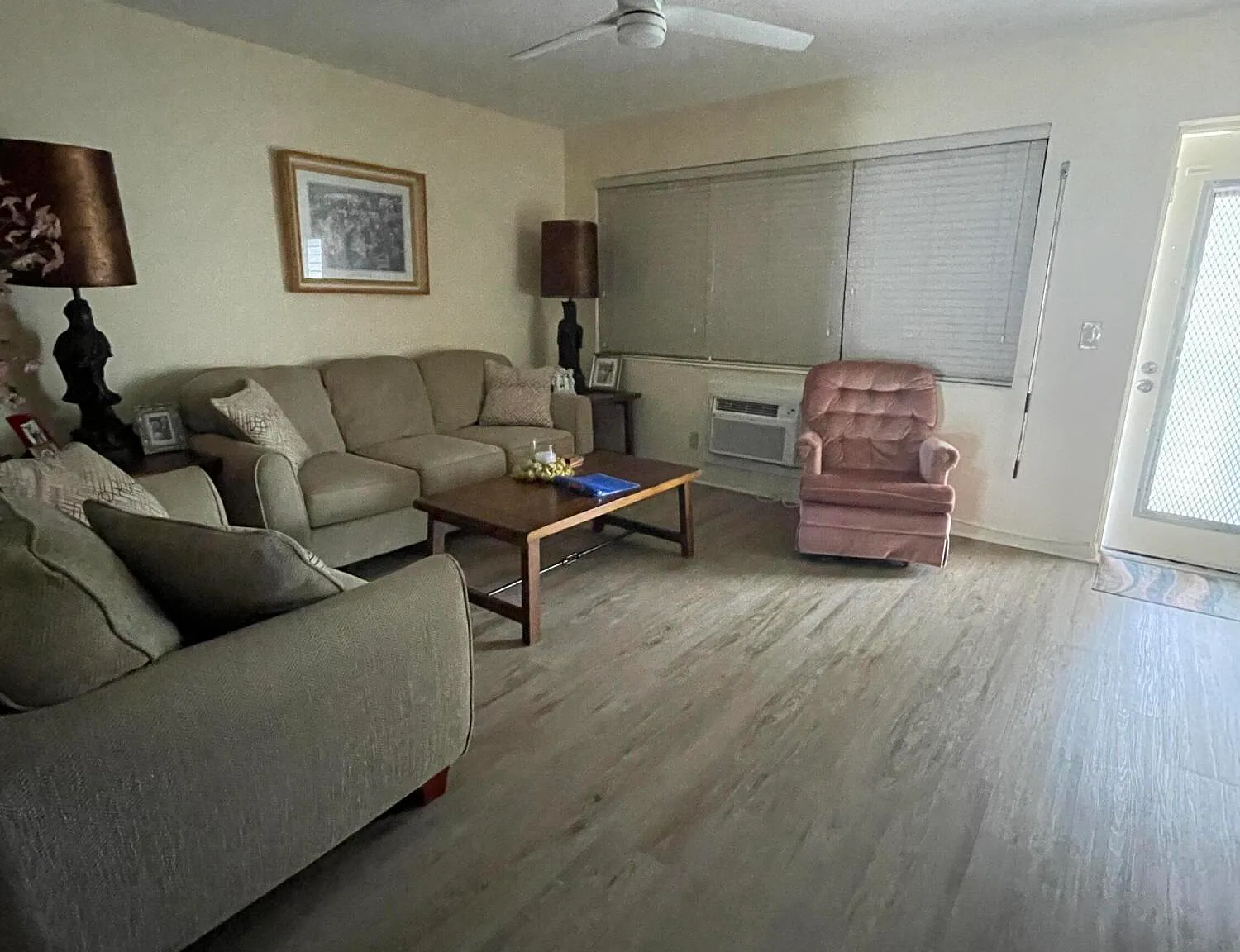 1 bed, 1.0 bath, 585 sqft, $2,300 — Photo 3