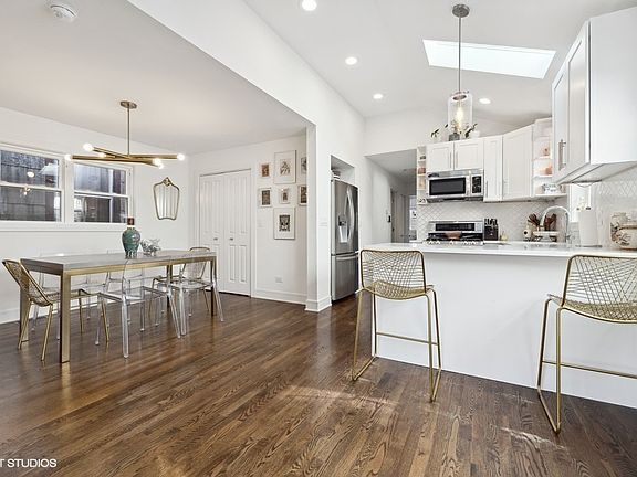 4th image of 2208 N Central Park Ave