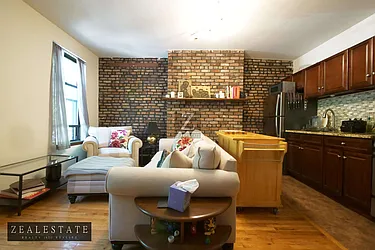 Rented by ZealEstate Group Inc