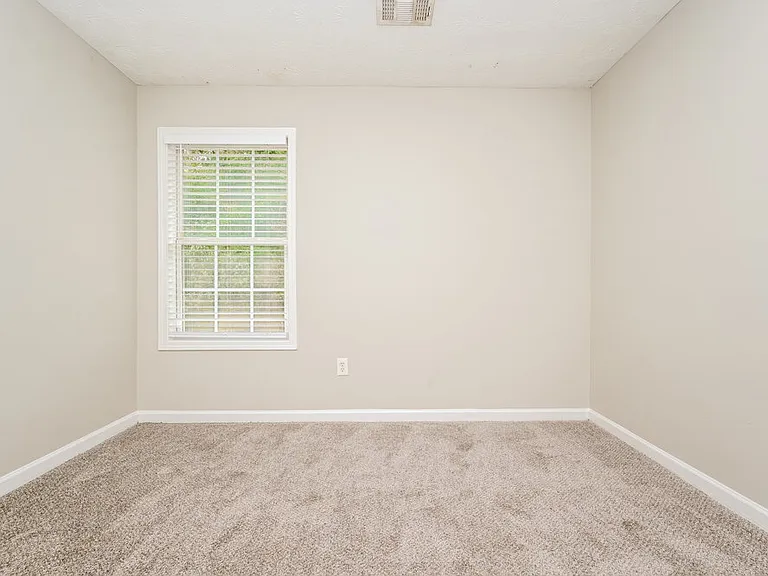 120 Sampson Ct — Photo 14