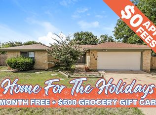 2310 Stockbridge Ct, Pantego, TX 76015
