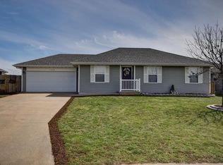 108 Cherry Ave, Clever, MO 65631