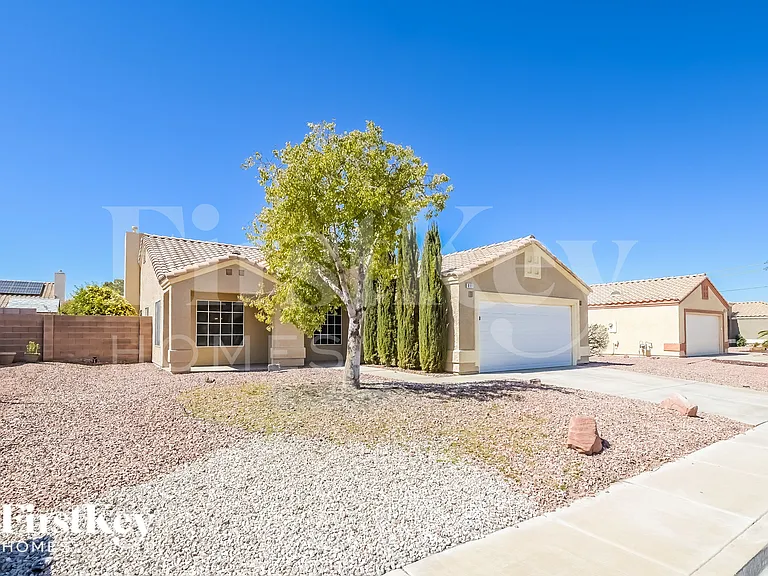 811 Mesa Pine Ct — Photo 2
