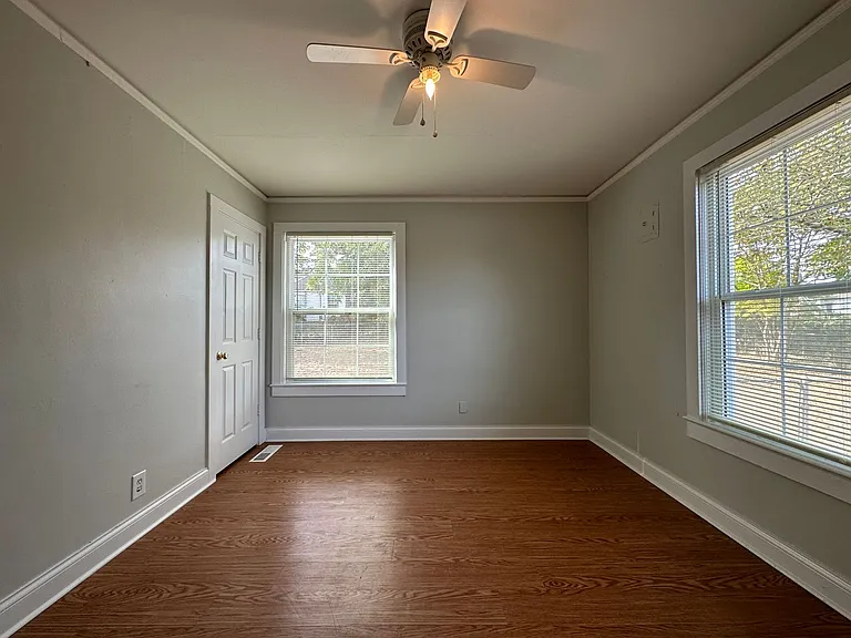 4024 Macarthur Dr — Photo 15