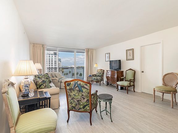 3rd image of 1801 S Flagler Dr APT 1105