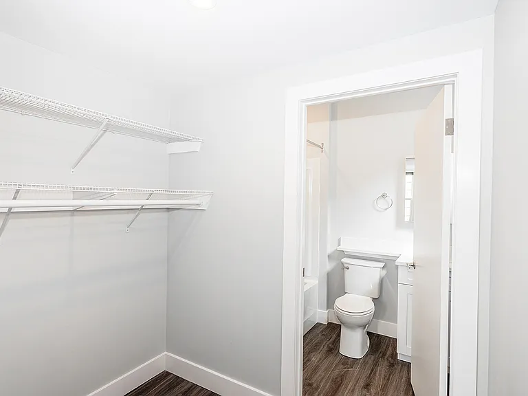 883 Grosvenor Ave #6 — Photo 41