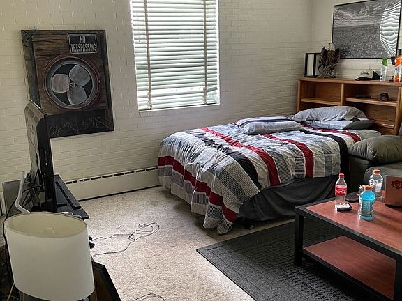 2nd image of 1010 Grand Ave #12