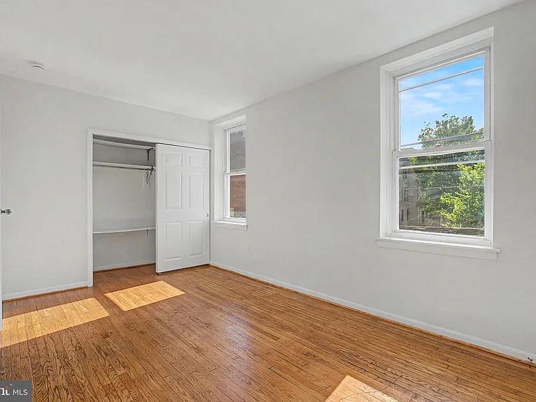 915 N 6th St — Photo 26