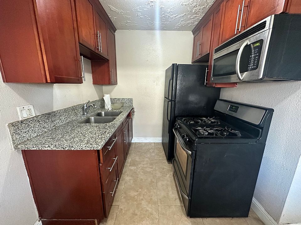 1st image of 2382 Boxwood St APT 1