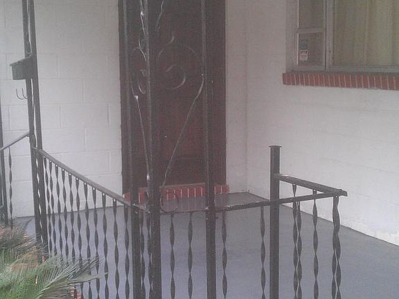 2nd image of 152 E 54th St