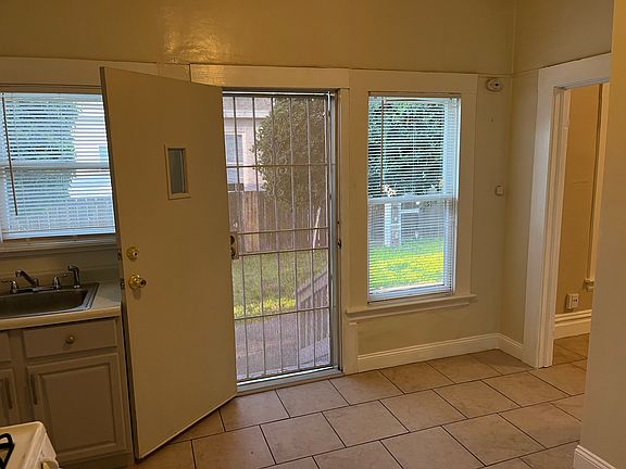 2nd image of 1017 West St Unit 4