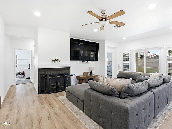 3rd image of 418 E Avenue J7