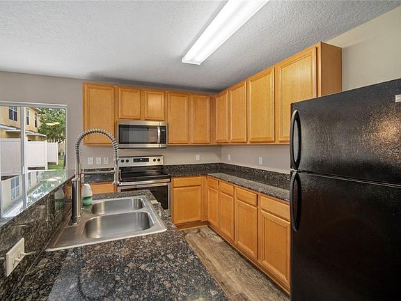5th image of 10806 Johanna Ave
