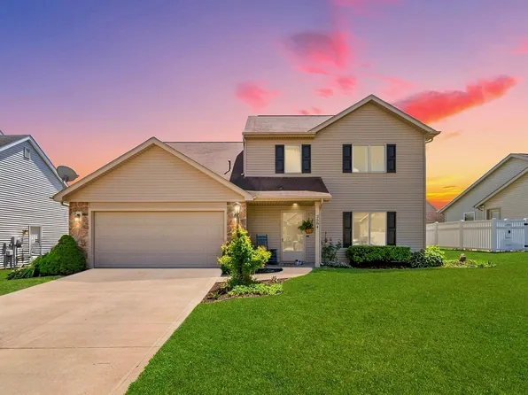 2584 Pine Cone Ln, Warsaw, IN 46582