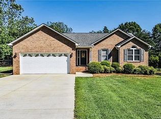 4150 Sim Chick Ln, Maiden, NC 28650