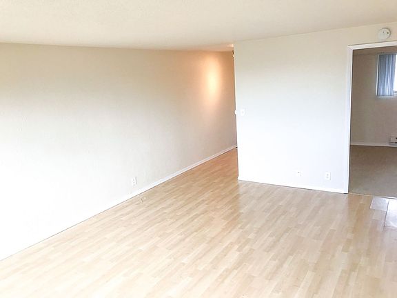 4th image of 401 E Mercer St APT 502