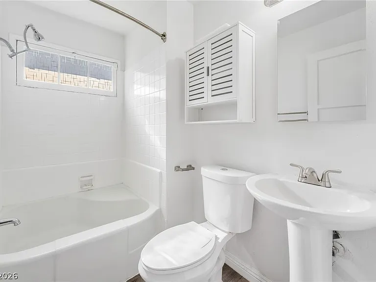 1021 Griffith Ave — Photo 16