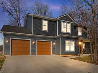 529 E Waits Rd, Kendallville, IN 46755