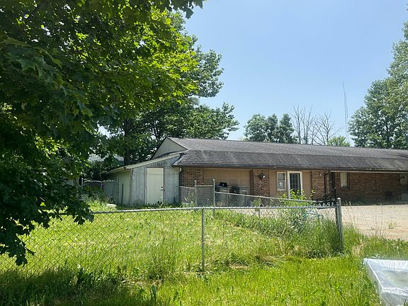 3rd image of 6451 Lennington Dr