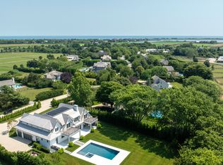 156 Summerfield Ln, Water Mill, NY 11976