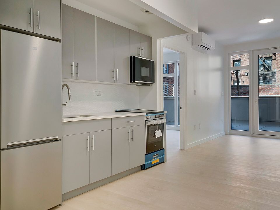 1st image of 14815 89th Ave #8V