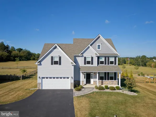 6 Vinebury Ln, East Fallowfield, PA 19320