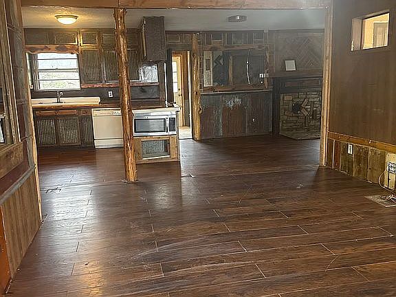 4th image of 5360 New Chapel Rd