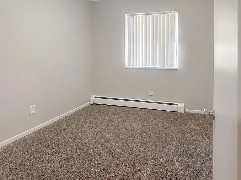 Lakewood Apartments — Photo 32