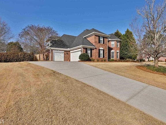 2nd image of 1200 Shady Creek Ln