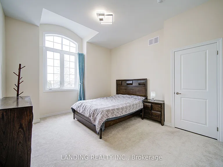 2084 Duberry Dr — Photo 26
