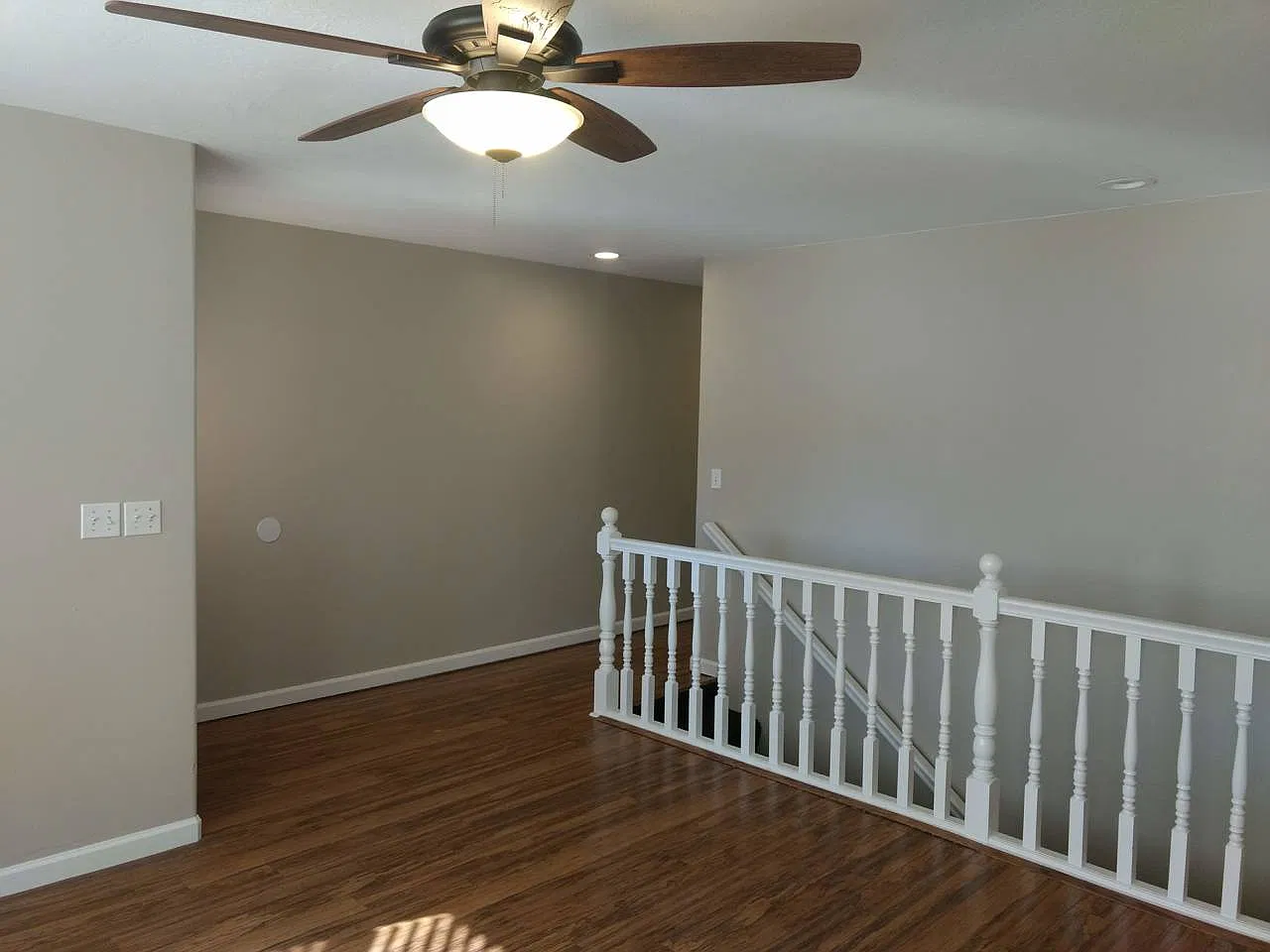 2 Bedroom/2 Bathroom Townhome with Garage — Photo 3