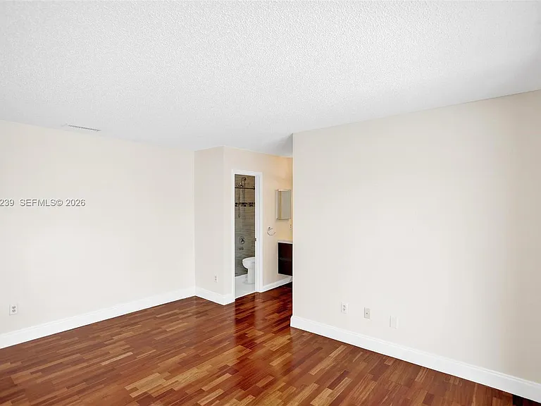 11529 SW 133rd Ter — Photo 25