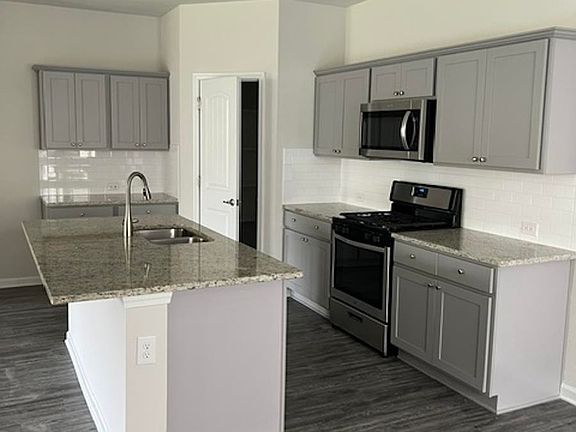 4th image of 6708 Tiger Pointe Dr