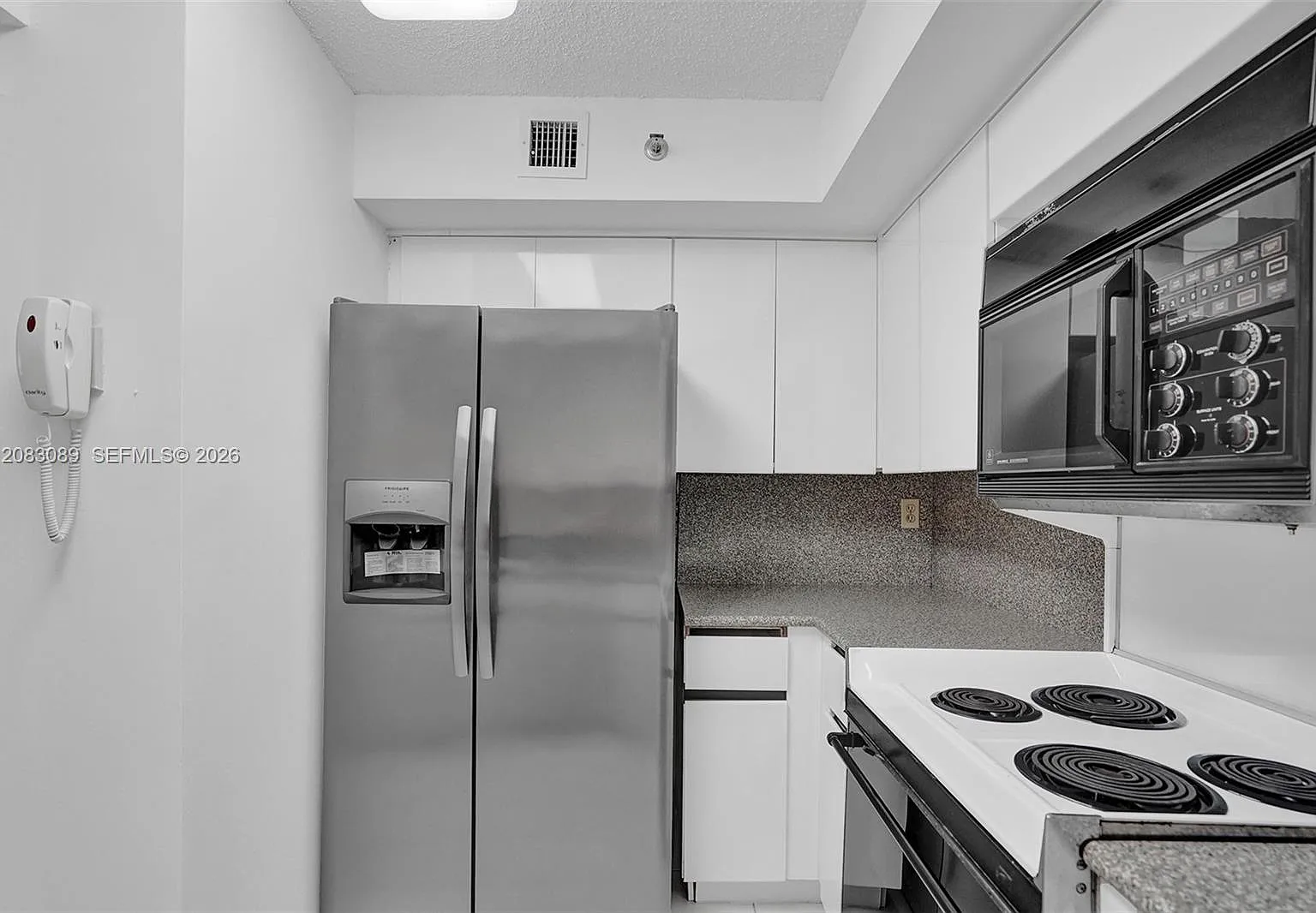The Sterling Condo — Photo 4