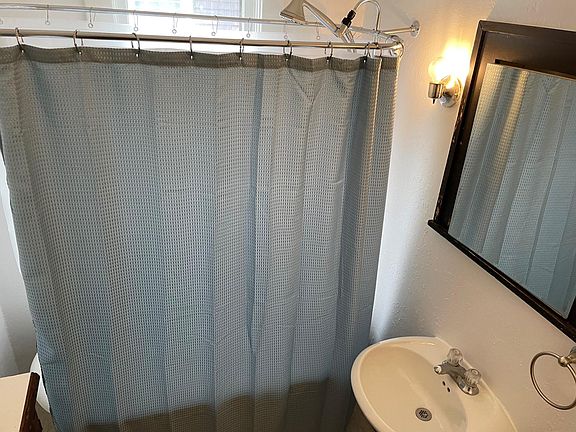 2nd image of 812 Tatum St #1