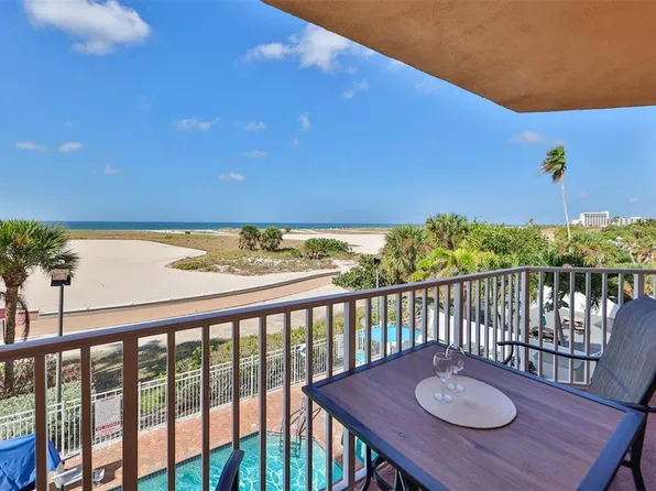 11040 Gulf Blvd #304, Treasure Island, FL 33706