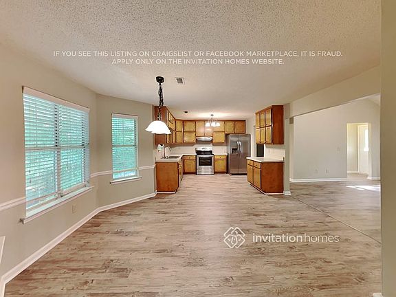 5th image of 185 Steeplechase Dr