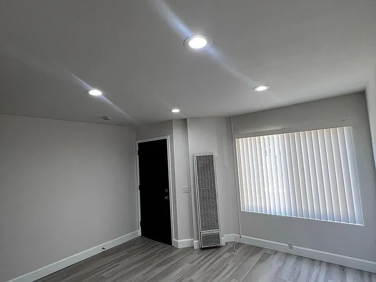 5765 Lauretta St — Photo 20