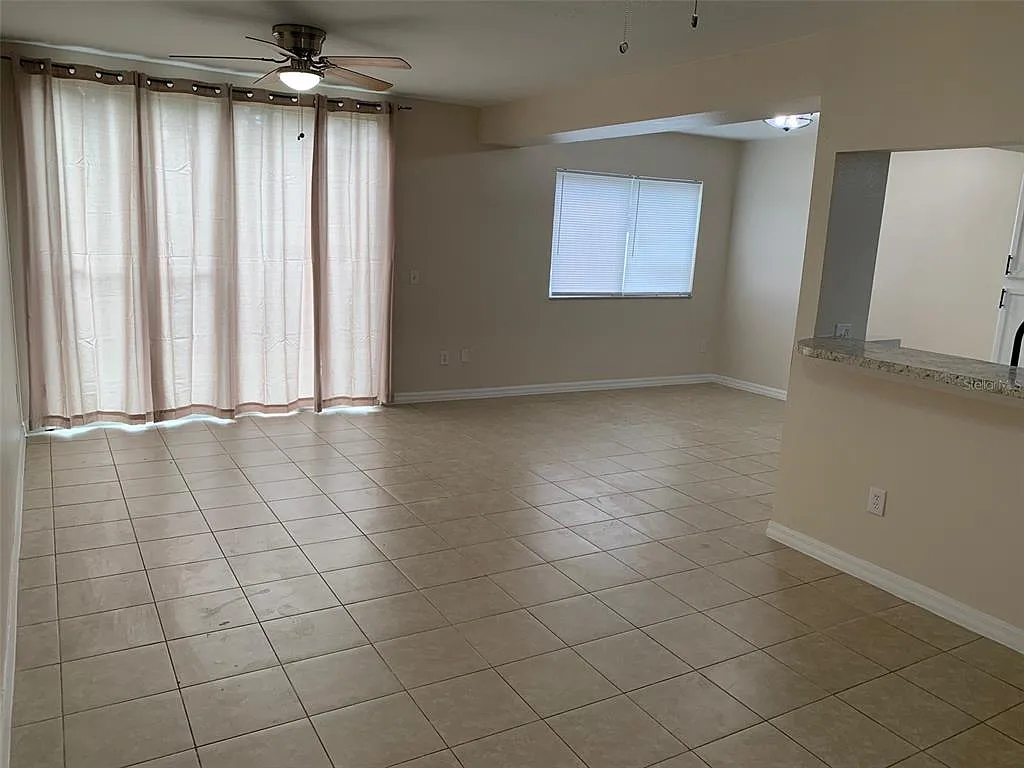 3 bed, 2.0 bath, 1400 sqft, $1,650 — Photo 3